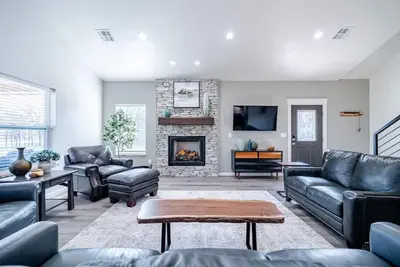 Image de Cardinal House - 3 bd, 2 bth cabin