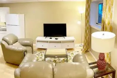 Image de Adorable 1-bedroom place with in-suite laundry