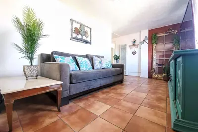 Image de Desert Flower: King Bed, Refrigerated Air, Stocked kitchen, Walking trail