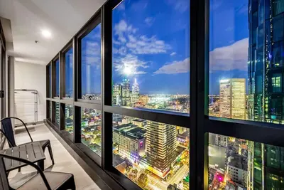 Image de Lovely City Escape with 2 Bedrooms, 2 Bathrooms Unit in Melbourne Central