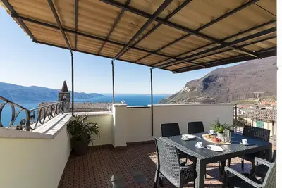 Image de Casa Marianna in old town with lake view