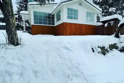 Image de Newly Renovated Cozy House In The Mountains With An Amazing Backyard