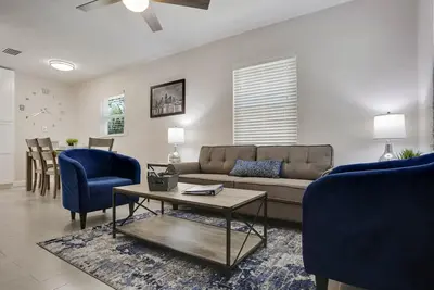 Image de New! Tampa’s Cozy Home! Ideal Tampa Location and Amenities!