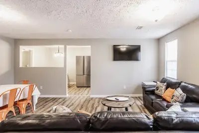 Image de Grand Park, Westfield, Space For Entire Team, Sleeps 30 comfortably. Unit B