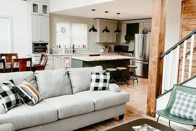 Image de ʕ•ᴥ•ʔ Mountain views, minutes to beaches, family friendly, close to N Conway.