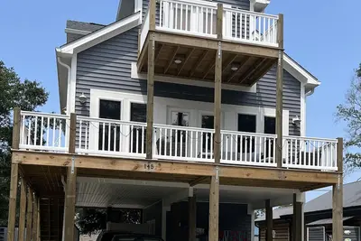 Image de Modern home short walk to the beach! Free Bikes! Outdoor hammock, grill&firepit!