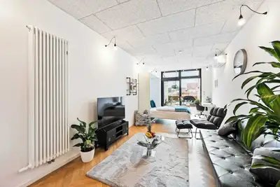 Image de LiT LiVING: LuxusLoft | Box SprIng | Air Con | Bbq