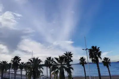 Image de Sea View 20 meters from the Beach!