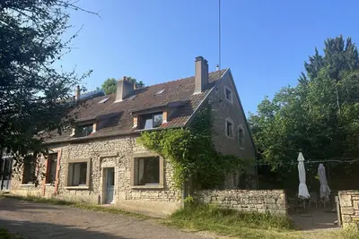 Image de Beautiful artist's house in canalside village