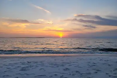 Image de Steps Away from the Beach, Charming 2/2 Cottage in Port St. Joe.