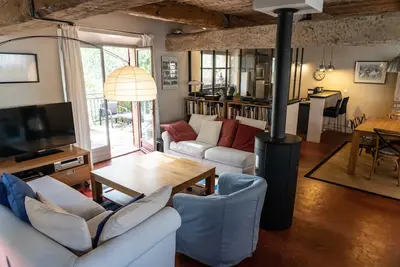 Image de Grand loft en centre ville avec grande terrasse dans les arbres