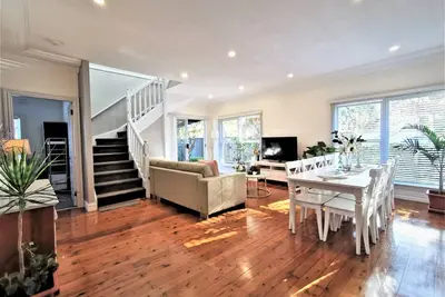 Image de Comfy 4 bedrooms house-2 mins to Miranda Shopping Centre
