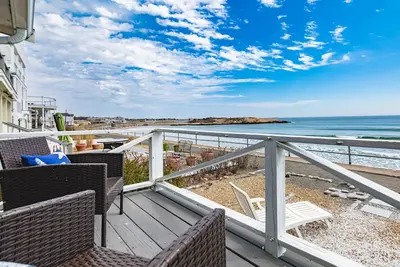 Image de Oceanfront 4 Br/2 Bath Long Beach Vacation Home - Grill, Outdoor shower, Ac