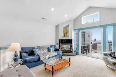 Image de Inviting ocean view townhouse with beach access & balcony - dog-friendly