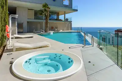 Med One luxurious apartment by Costarentals - Ref 191