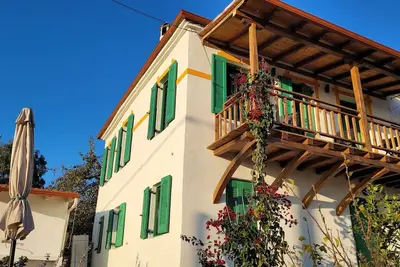 Image de Charmantes, DenkmalgeschĂĽtztes Haus in Traumhafter Lage mit Meerblick