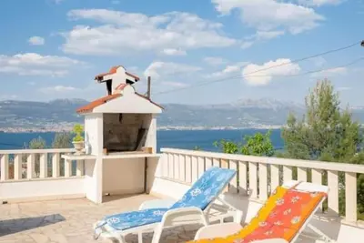 Image de Appartement dans Arbanija avec vue mer, Balcon, Climatisation, Wifi (5137-1)