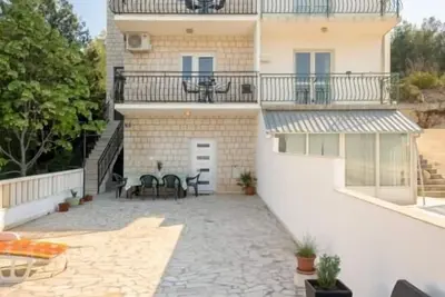 Image de Appartement dans Arbanija avec vue mer, Balcon, Climatisation, Wifi (5137-2)