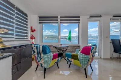 Image de Appartement dans Arbanija avec vue mer, Balcon, Climatisation, Wifi (5138-1)