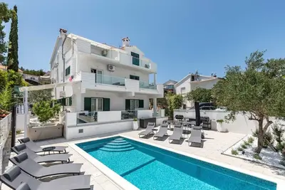 Image de Appartement dans Arbanija avec terrasse, Climatisation, Wifi (5139-4)