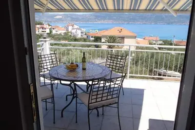 Image de Appartement dans Slatine avec vue mer, terrasse, Climatisation, Wifi (5147-1)