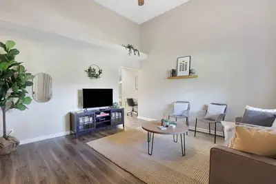 Image de Moon River Modern Oasis