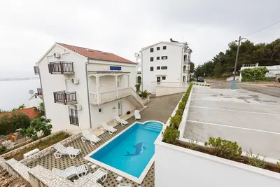 Appartement dans Okrug Donji avec vue mer, Balcon, Climatisation, Wifi (5166-1)