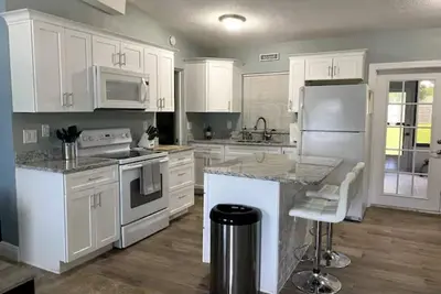 Image de Charming 3-bedroom home away from home.
