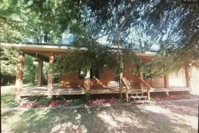 Image de Welcome to our lodge! The perfect place to make your northern Michigan memories.