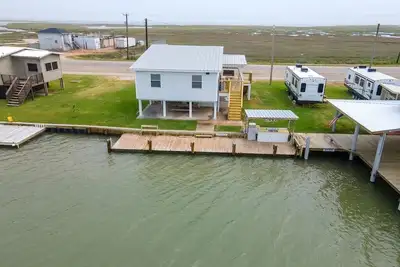 Image de Gorda Getaway - Updated Home on the Colorado River, Minutes to Matagorda Beach!