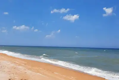 Image de Spacious 2 Br beach condo