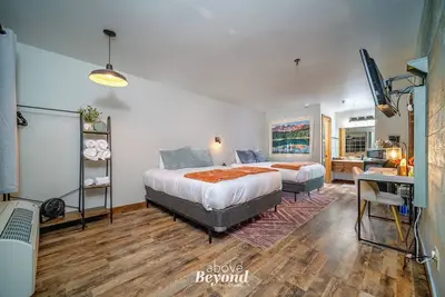 Peaceful Refuge minutes to Sdc with Shuttle