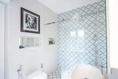 Image de Stylish 2bdr Apt - Amazing Location!