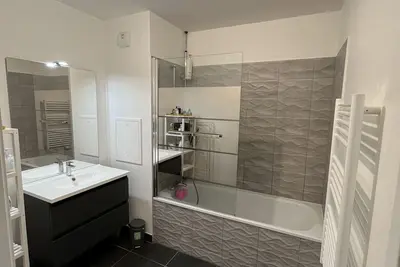 Image de Jolie Appartement Lumineux à 10 Minutes de Paris, la Défense Arena