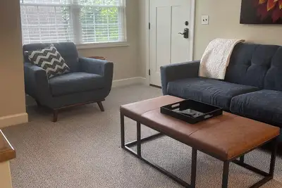 Image de Perfect Little Condo in Downtown Auburn.