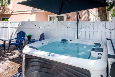 Image de Townhome Steps to the Beach-Hot Tub, Private Yard
