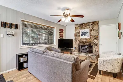 Image de Close to Lifts | WiFi | Pets | Pinetree 215