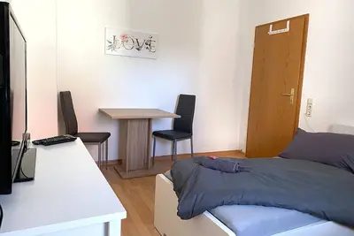 Image de Zw01b - 2 Zimmer Wohnung in Zwickau, 55qm, 2 Schlafzimmer, Max. 4 Personen