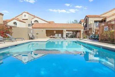 Image de The Cool Cactus Condo with Pool and Jacuzzi