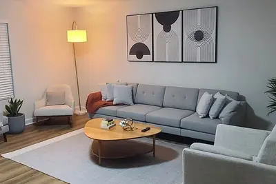 Image de Brand New House <5 min to Hpu & Market
