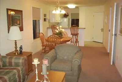 Image de 1 Bedroom Lock-Out at Village West