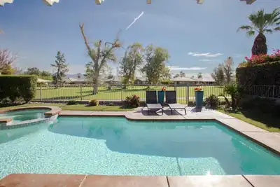 Image de Desirable Desert Resort w/ Pool- 2mi to Coachella