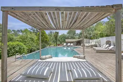 Image de Charming character 5 bedroom 5 bathroom bastide with pool & terraces
