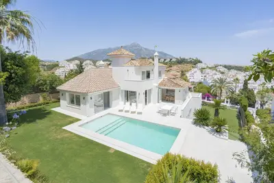 Image de Beautiful Villa with Private Pool in Los Naranjos Hill Club