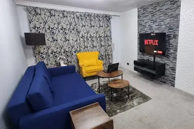 Image de Pastures Way House - Lovely and Spacious 4 Bed House near L & D Hospital