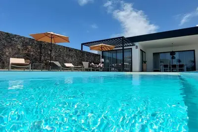 Image de Casa Nido - Modern, very spacious villa with heated pool