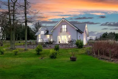 Image de 5 Star Award Winning House - The Capercaillie - sleeps 10 with Hot Tub