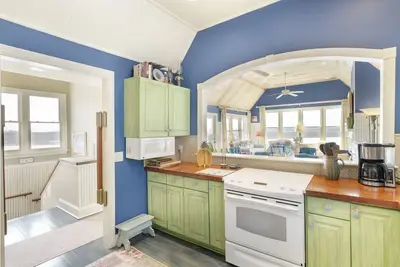 Image de Waterfront Harbor Home!