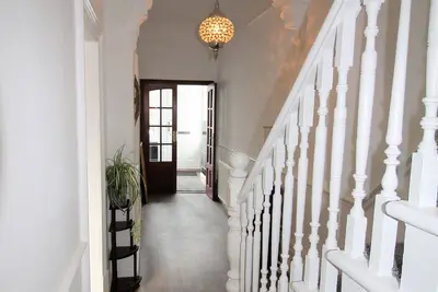 Image de Heaton - 5 Large Beds - Period Property - Newly Refurbished