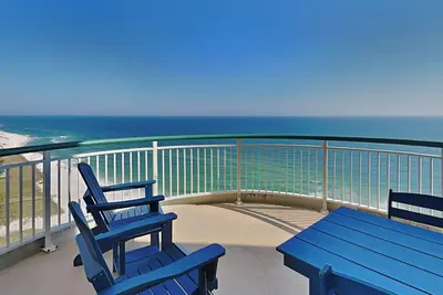 Image de Beach Colony West Ph3b | Penthouse Views + Amazing Amenities!
